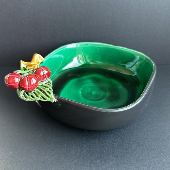 VTG Bonwit Teller French Art Pottery Green Glazed Square Bowl w Applied Cherries - Picture 3 of 13